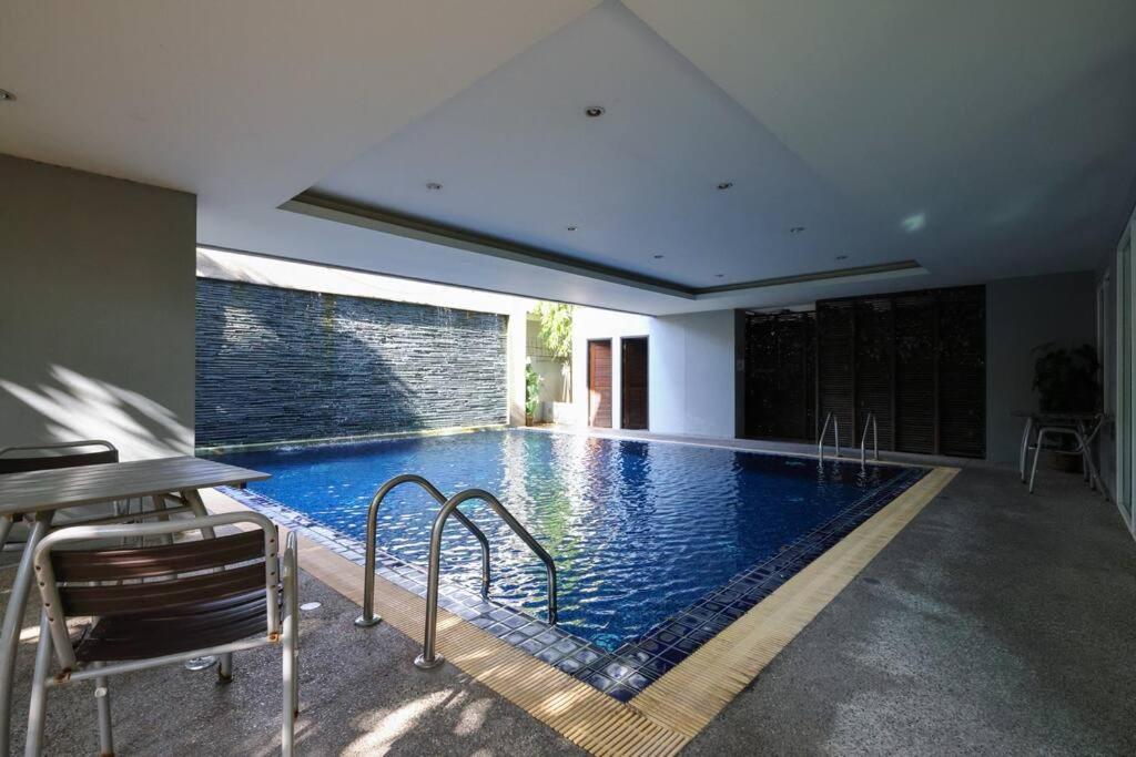 Apartament Luxury Living In Heart Of Nimman Chiang Mai Zewnętrze zdjęcie