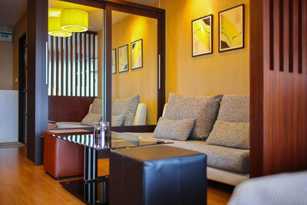 Apartament Luxury Living In Heart Of Nimman Chiang Mai Zewnętrze zdjęcie