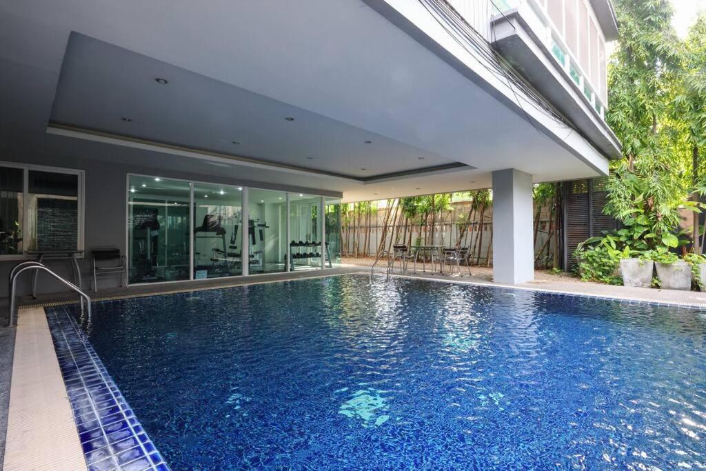 Apartament Luxury Living In Heart Of Nimman Chiang Mai Zewnętrze zdjęcie