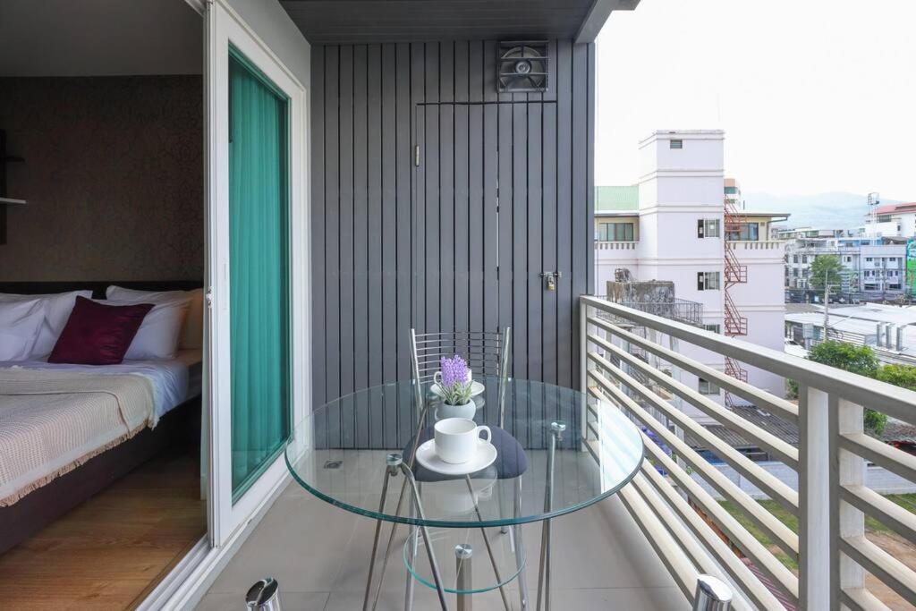 Apartament Luxury Living In Heart Of Nimman Chiang Mai Zewnętrze zdjęcie