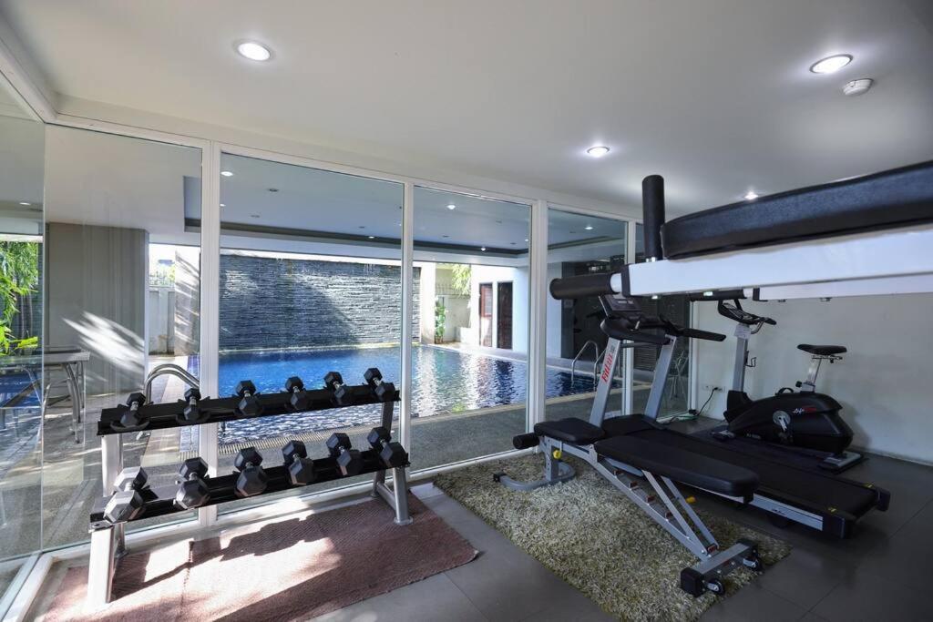 Apartament Luxury Living In Heart Of Nimman Chiang Mai Zewnętrze zdjęcie