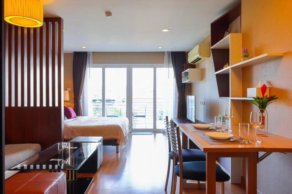 Apartament Luxury Living In Heart Of Nimman Chiang Mai Zewnętrze zdjęcie
