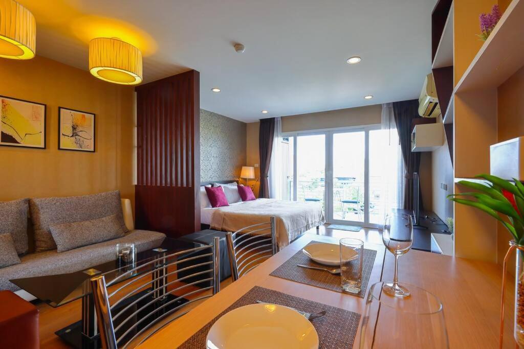Apartament Luxury Living In Heart Of Nimman Chiang Mai Zewnętrze zdjęcie