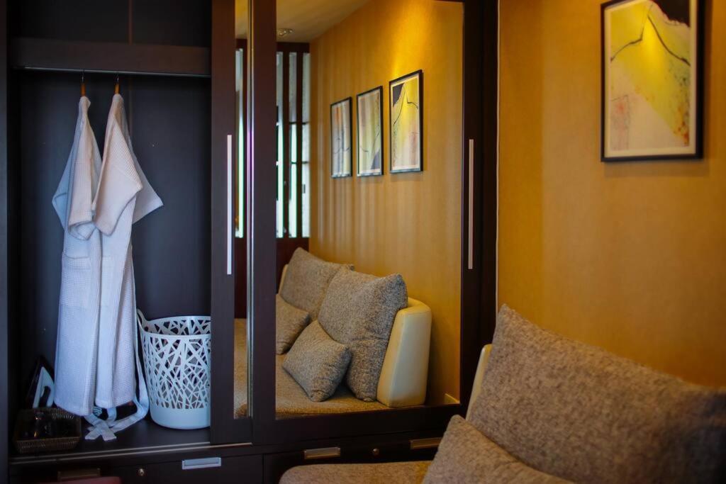 Apartament Luxury Living In Heart Of Nimman Chiang Mai Zewnętrze zdjęcie